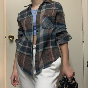 Cotton guas shirt, muted tones